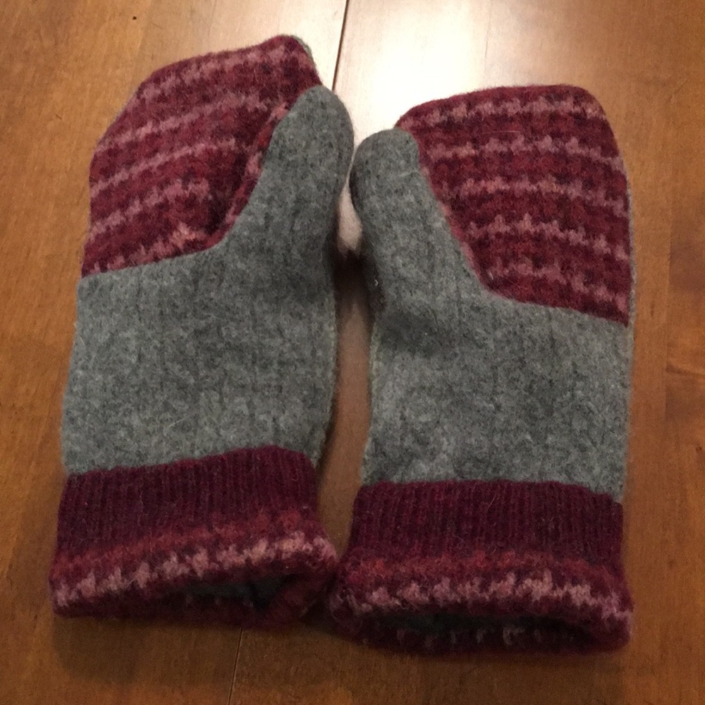 mittens - Picture 2 of 3